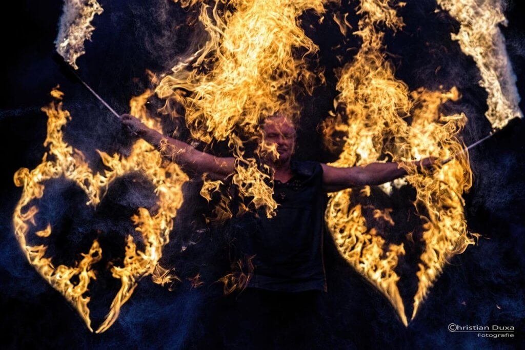 Feuershow-Hochzeit + brennende Herzen